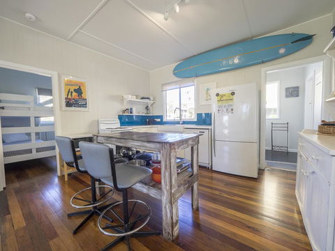 Tallowood Beachfront Cottage - Accommodation Burleigh 3
