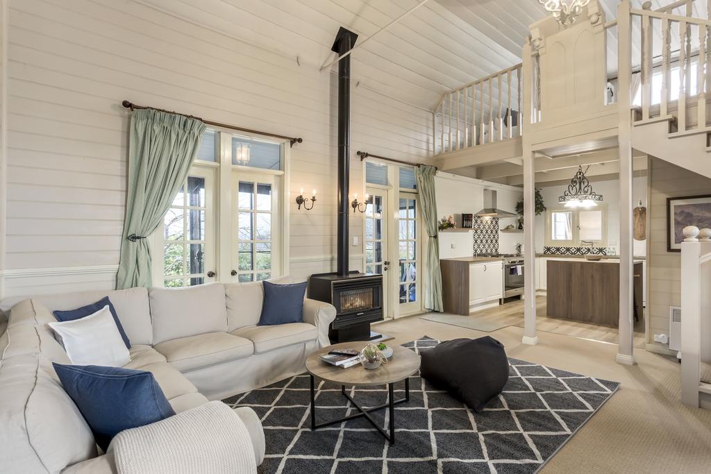 Frankford TAS Accommodation Burleigh