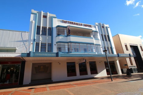 Tattersalls Hotel - Accommodation Burleigh 0