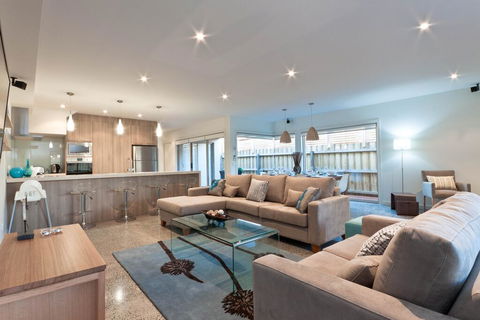 Taworri - Accommodation Burleigh 0