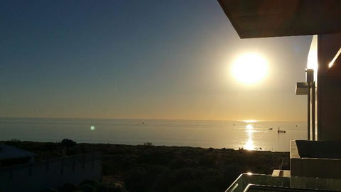 Tennyson View - Accommodation Burleigh 2