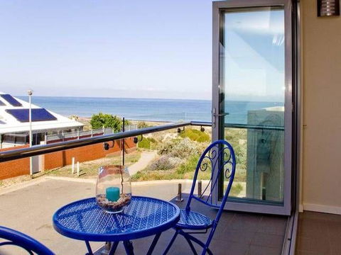 Tennyson View - Accommodation Burleigh 0