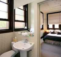 The Bank Guesthouse - Accommodation Burleigh