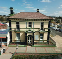 The Bank Guesthouse Glen Innes - Accommodation Burleigh