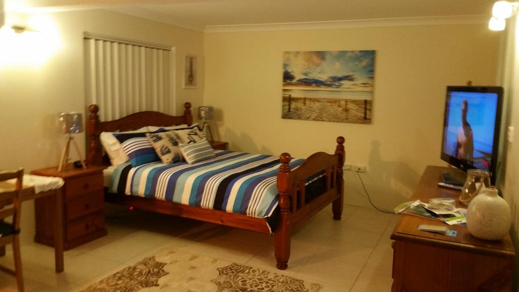 Flinders ACT Accommodation Burleigh