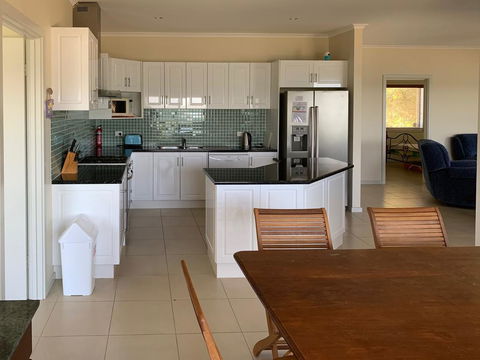 The Beach House - Accommodation Burleigh 1