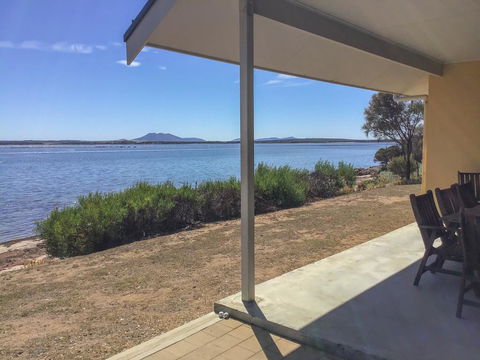 The Beach House - Accommodation Burleigh 2