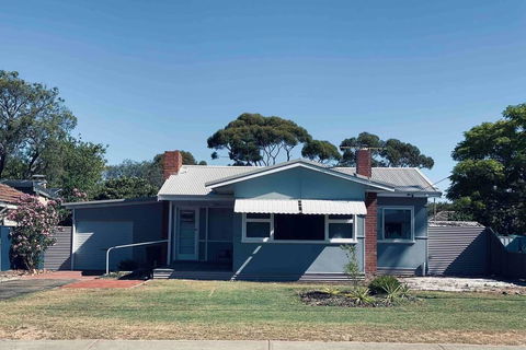 The Beach House Busselton - Accommodation Burleigh 0