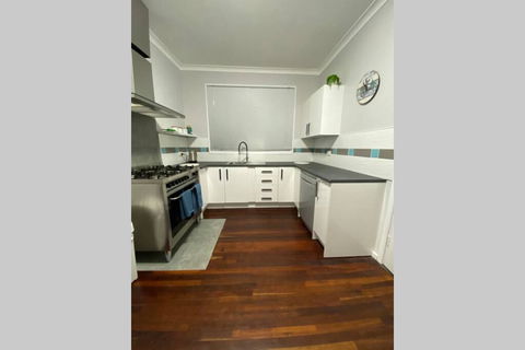 The Beach House Busselton - Accommodation Burleigh 2