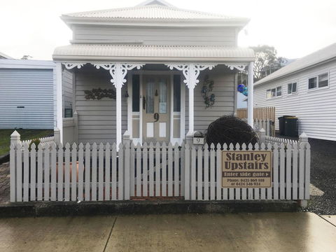 Stanley-upstairs - Accommodation Burleigh 0
