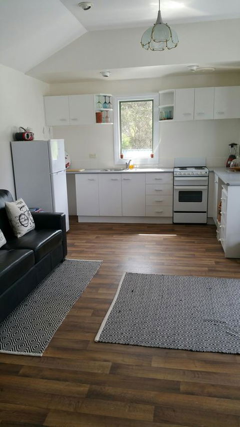 Stanley-upstairs - Accommodation Burleigh 4
