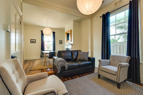 Brampton Cottage - Accommodation Burleigh 12
