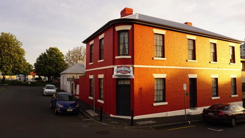 Grand Old Duke - Accommodation Burleigh 7