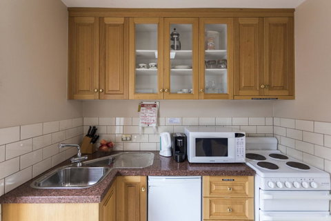 Grand Old Duke - Accommodation Burleigh 10