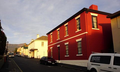 Grand Old Duke - Accommodation Burleigh 16