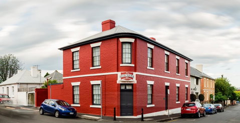 Grand Old Duke - Accommodation Burleigh 6
