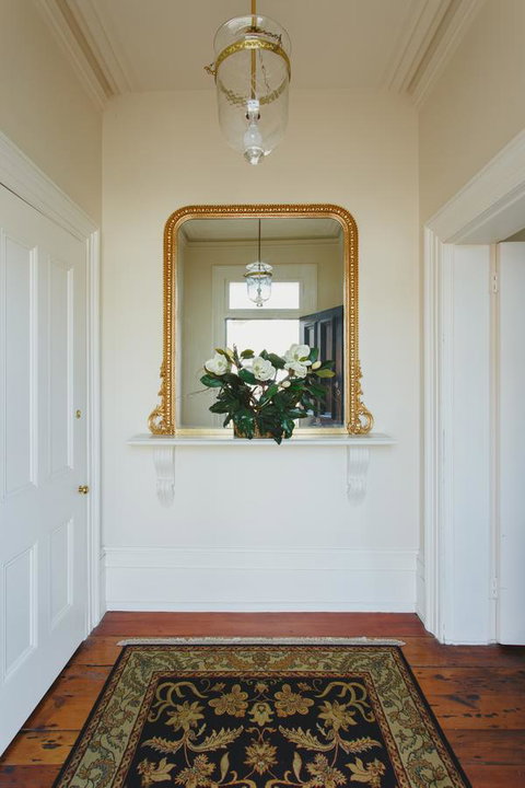 Grand Old Duke - Accommodation Burleigh 18