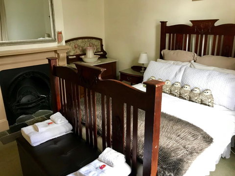 Eliza Cottage - Accommodation Burleigh 13