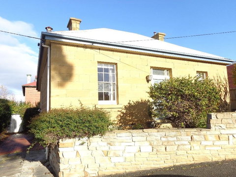 Eliza Cottage - Accommodation Burleigh 29