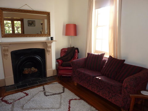 Eliza Cottage - Accommodation Burleigh 1