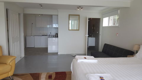 AppleBay Guest House - Accommodation Burleigh 7