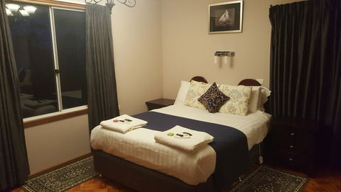 AppleBay Guest House - Accommodation Burleigh 35