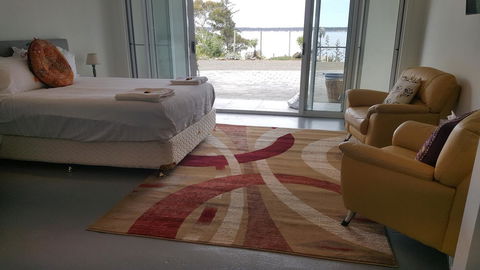 AppleBay Guest House - Accommodation Burleigh 3