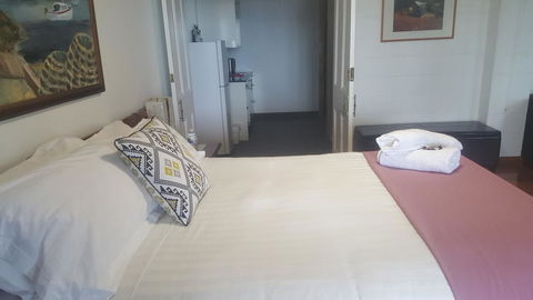 AppleBay Guest House - Accommodation Burleigh 25