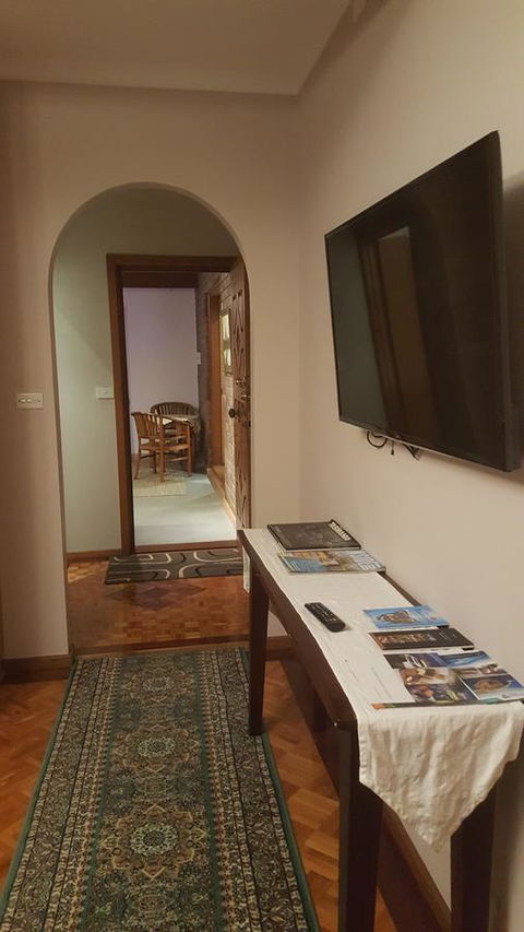 AppleBay Guest House - Accommodation Burleigh 36
