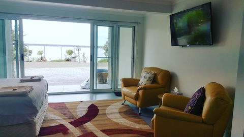 AppleBay Guest House - Accommodation Burleigh 12