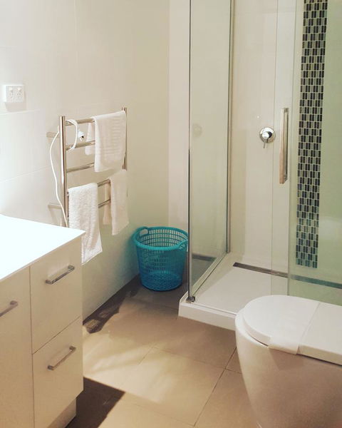 AppleBay Guest House - Accommodation Burleigh 38