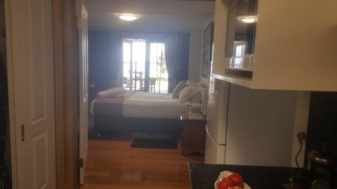 AppleBay Guest House - Accommodation Burleigh 26