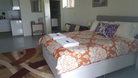 AppleBay Guest House - Accommodation Burleigh 15
