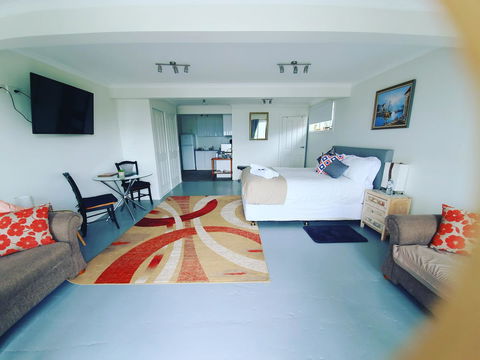 AppleBay Guest House - Accommodation Burleigh 1