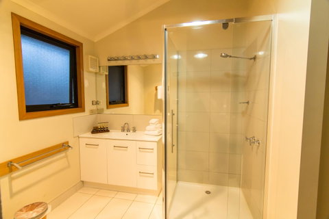 Freycinet Lodge - Accommodation Burleigh 30