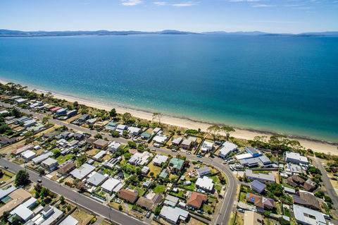 Aqua Beachfront! - Accommodation Burleigh 12