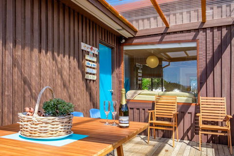 Aqua Beachfront! - Accommodation Burleigh 1