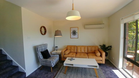The View 2 Bed Unit With Stunning Hobart Outlook - Accommodation Burleigh 4