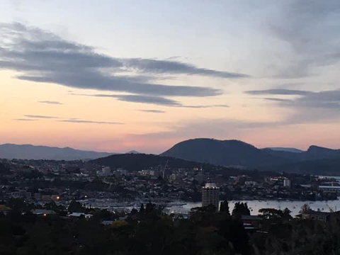 The View 2 Bed Unit With Stunning Hobart Outlook - Accommodation Burleigh 2