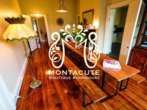 Montacute Boutique Bunkhouse - Accommodation Burleigh 0