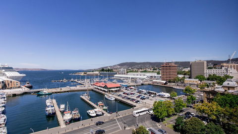 Hotel Grand Chancellor Hobart - Accommodation Burleigh 1