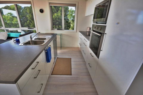 55 On Henry Street - Accommodation Burleigh 5