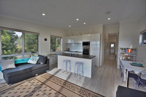 55 On Henry Street - Accommodation Burleigh 4