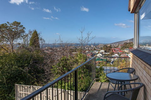 City Lights - Accommodation Burleigh 10