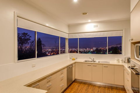 City Lights - Accommodation Burleigh 0