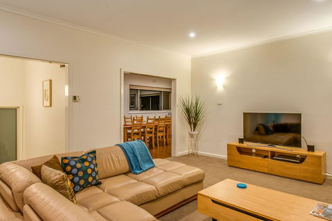 City Lights - Accommodation Burleigh 6