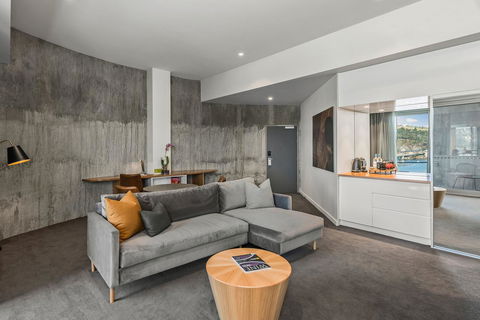 Peppers Silo - Accommodation Burleigh 27