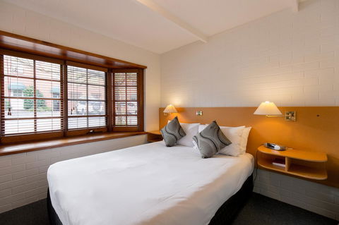 Bay Hotel Apartments - Accommodation Burleigh 1
