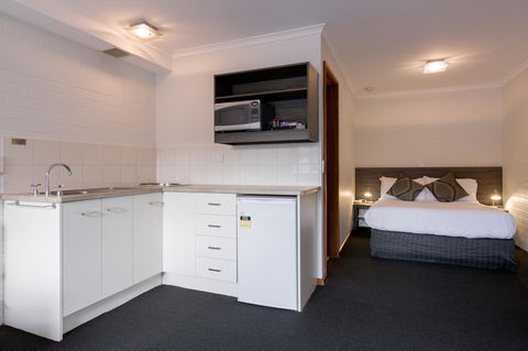 Bay Hotel Apartments - Accommodation Burleigh 23