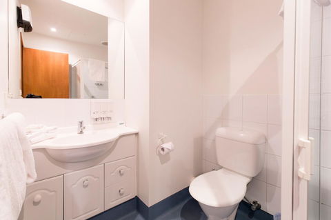 Bay Hotel Apartments - Accommodation Burleigh 19